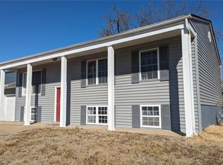 7412 Mexico Rd, Saint Peters, MO 63376