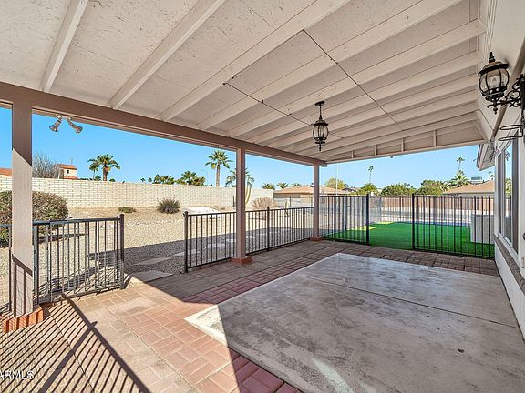 3rd image of 18022 N HYACINTH Drive