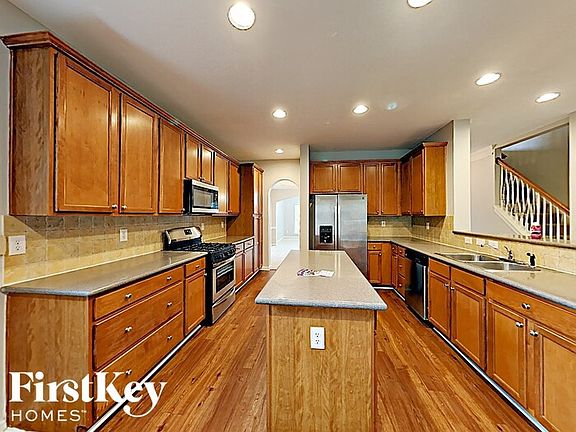4th image of 9334 Opal Dr