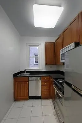 Rented by Manhattan Skyline | media 4