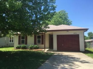 1631 N Lone Pine Ave, Springfield, MO 65803