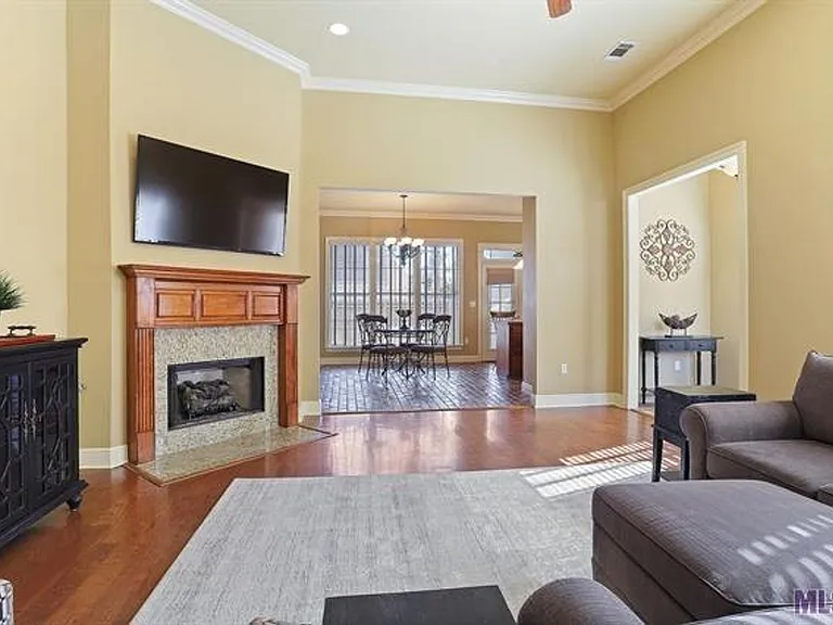36303 E Pine Grove Ct — Photo 3