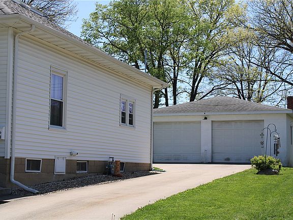 2nd image of 608 W South 3rd St