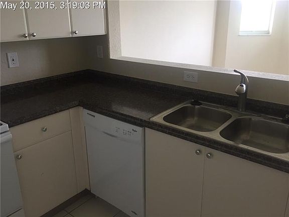 3rd image of 2637 SE 16th Ter Unit 201