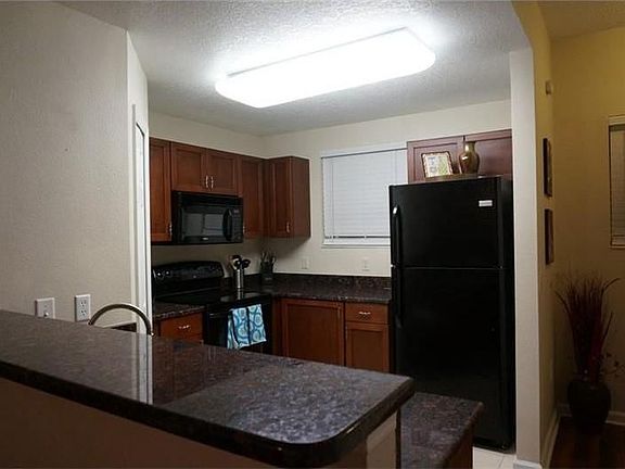 5th image of 6048 Gibson Ave
