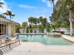 5925 NW 97th Dr, Pompano Beach, FL 33076