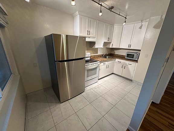 4th image of 1459 Ebener St #4