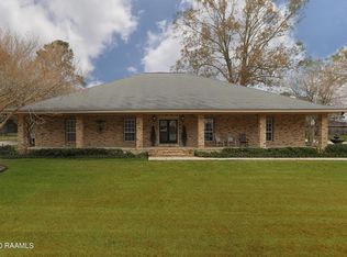 140 Helen Garland Dr, Opelousas, LA 70570