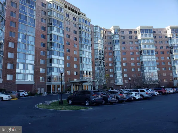 3100 N Leisure World Blvd APT 1002, Silver Spring, MD 20906
