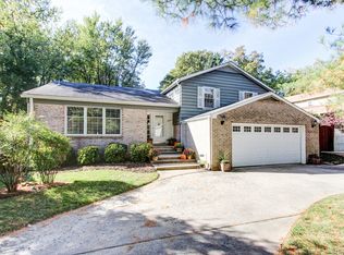 8918 Tuckerman Ln, Potomac, MD 20854