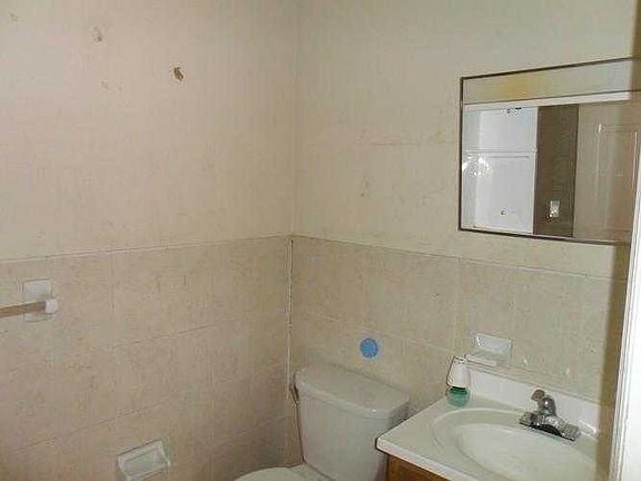 unit 1 master bath