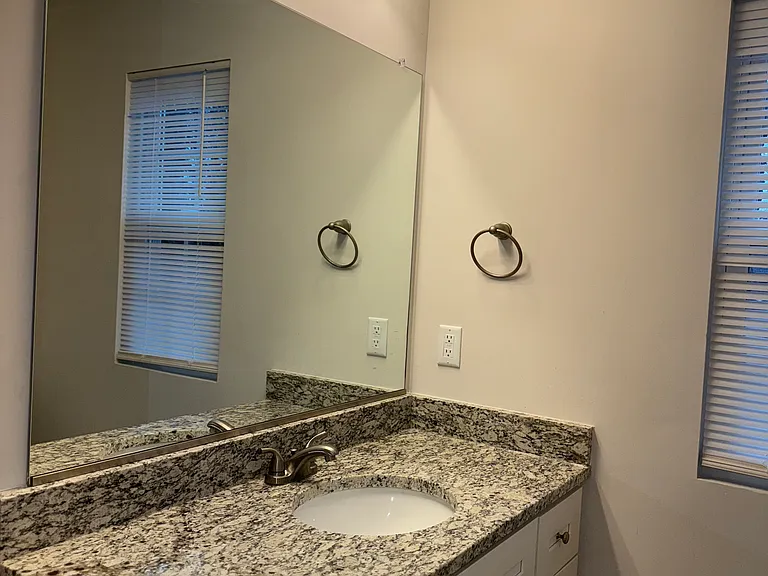 1801 Warfield St — Photo 6