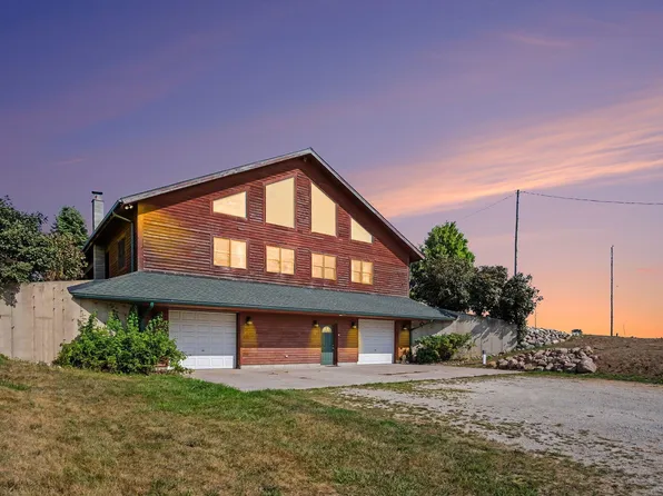332 N Warner Ave, Fremont, MI 49412