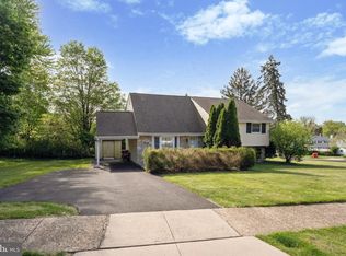 1313 Cloverly Rd, Warminster, PA 18974