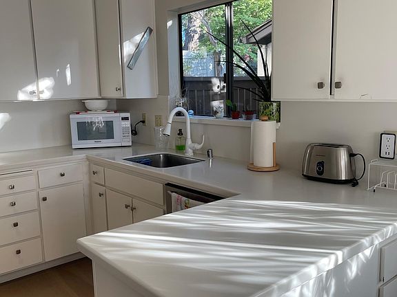 3rd image of 2451 Sharon Oaks Dr #2451