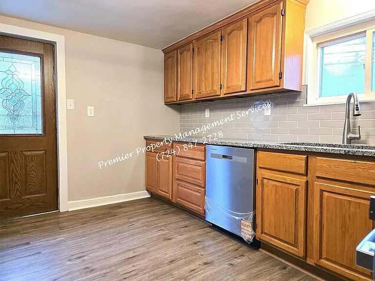 3216 Brodhead Rd — Photo 7