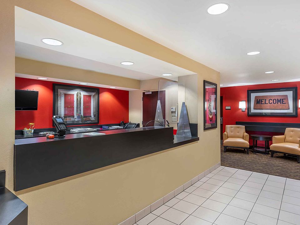 Lobby and Guest Check-in