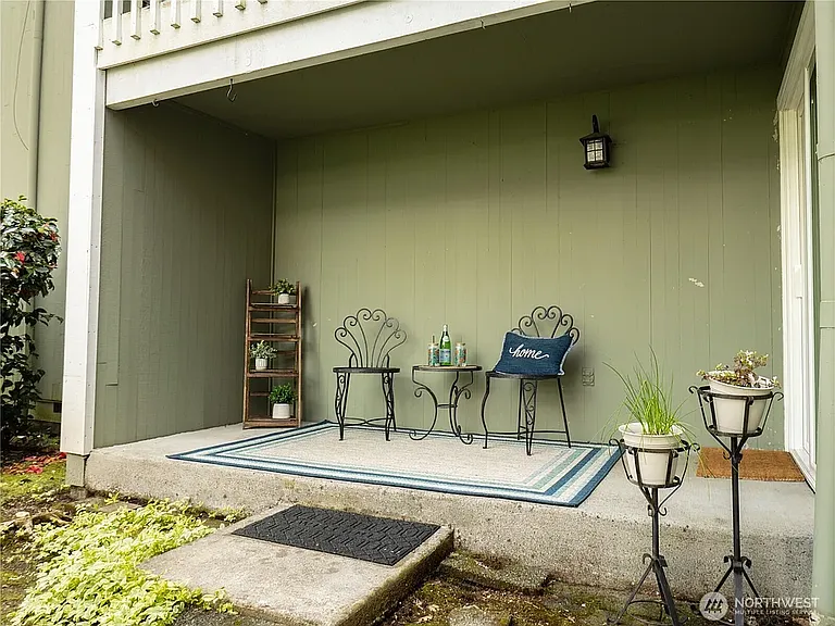 7425 Ruby Dr SW #E1 — Photo 2