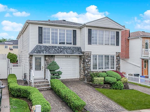 5th image of 520 Eltingville Blvd