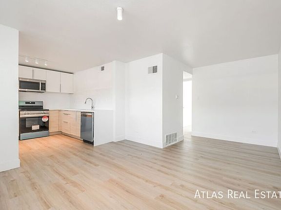 5th image of 2560 N Ogden St APT 5