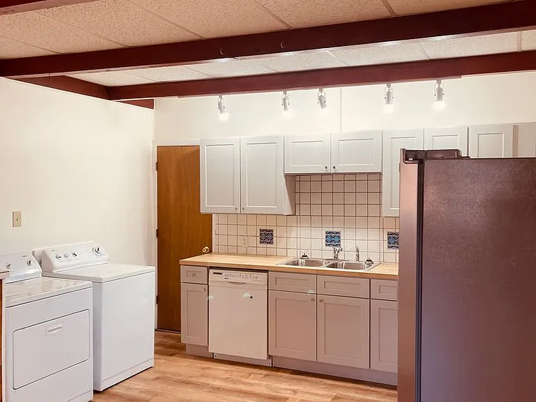 1428 Vassar Dr NE — Photo 17