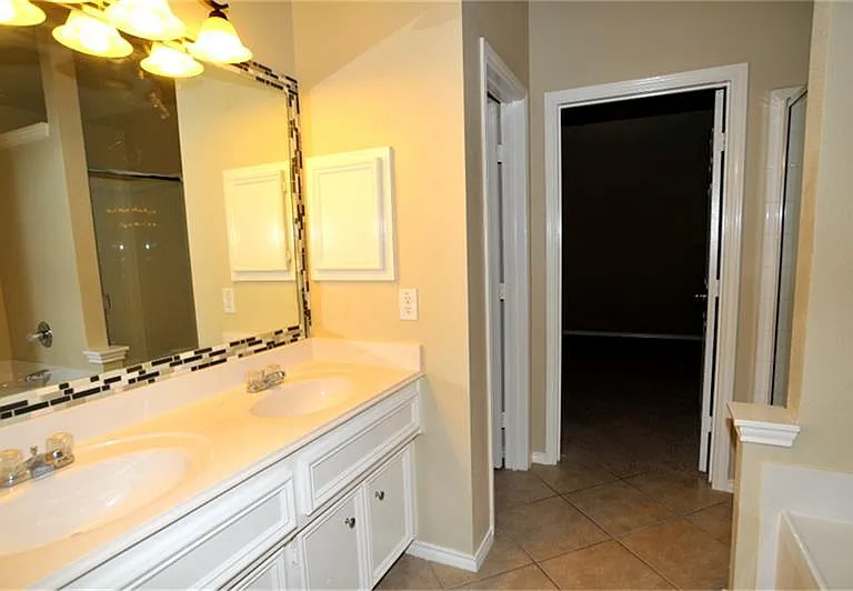 872 Rock Harbor Ln — Photo 23
