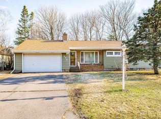 208 Boulder Dr, Cloquet, MN 55720