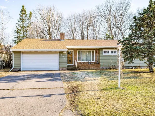 208 Boulder Dr, Cloquet, MN 55720