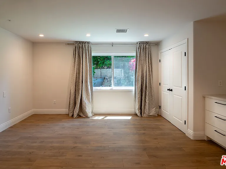 4708 Aqueduct Ave — Photo 20