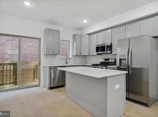 1121 S 26th St #1, Philadelphia, PA 19146