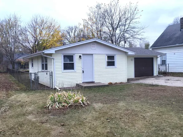 841 Wood Ave, Rockford, IL 61115
