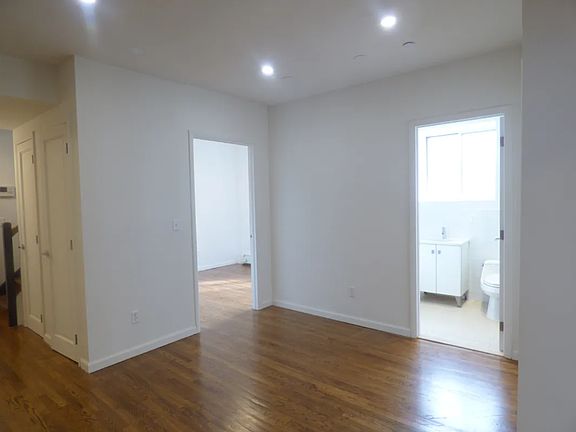 2nd image of 145 Mulberry St #Penthouse E