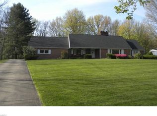 1317 Black Friar Ln, Youngstown, OH 44511