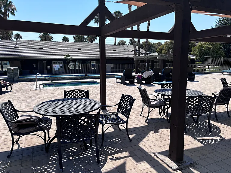 Diamond Sands Apartments — Photo 19