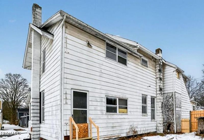 5th image of 62 George Street