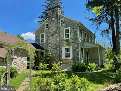 1541 Montgomery St Photo 1