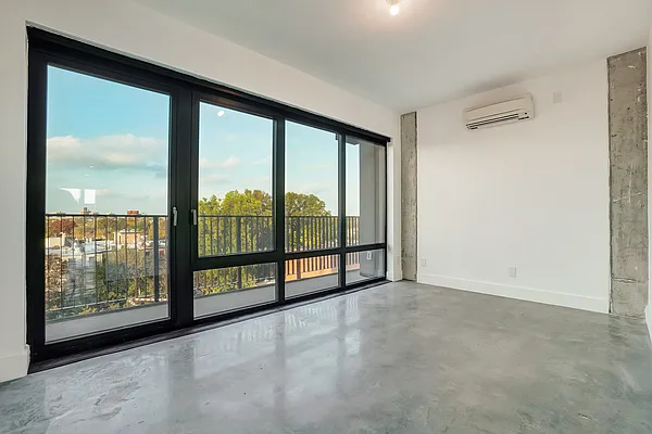 Rented by Compass | media 22