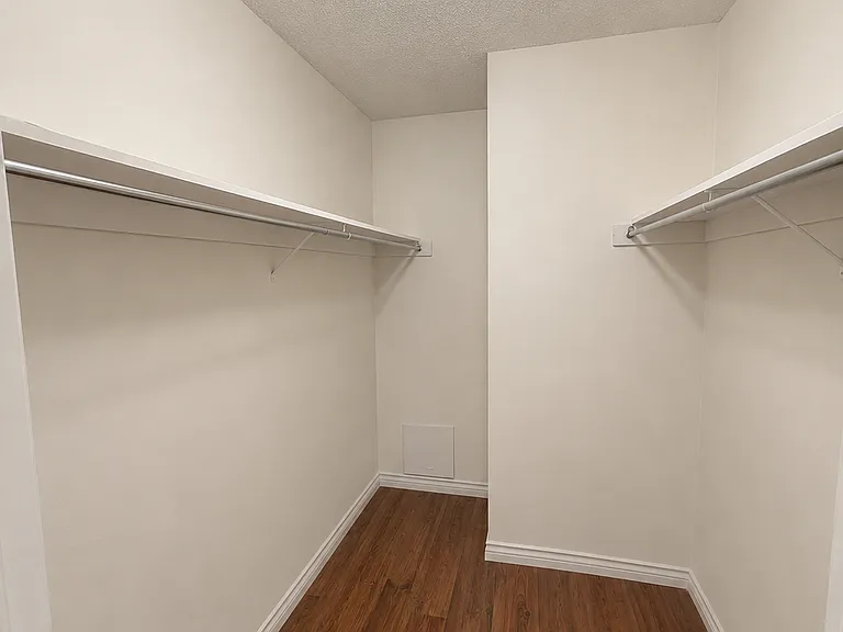 12830 Burbank Blvd #218 — Photo 12