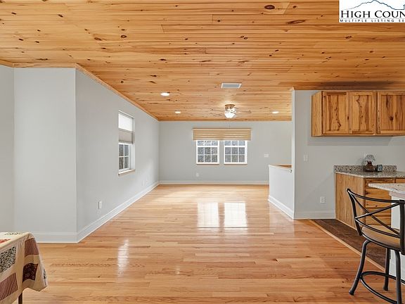 5th image of 424 Mckinley Ridge Road