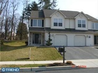 1404 Hillpoint Cir, Sinking Spring, PA 19608