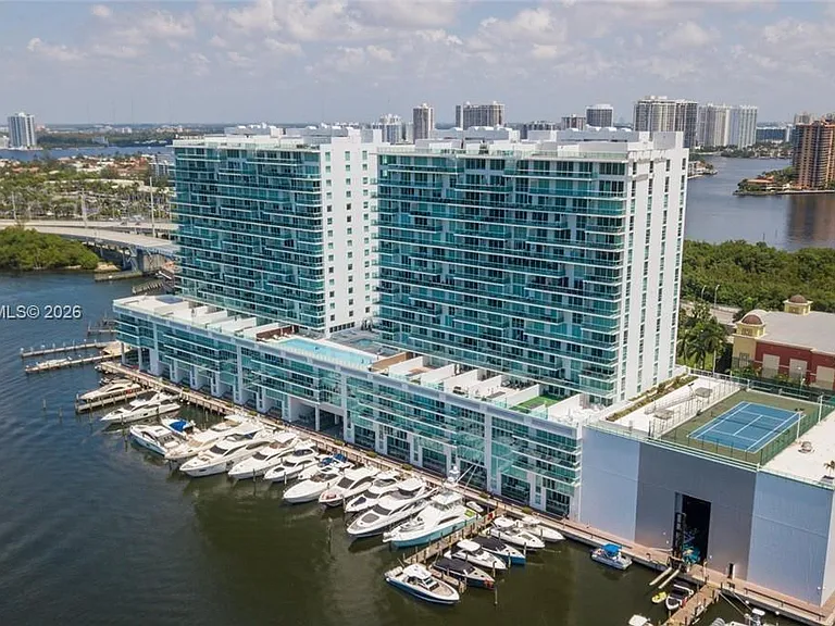 400 Sunny Isles Blvd #819 — Photo 8