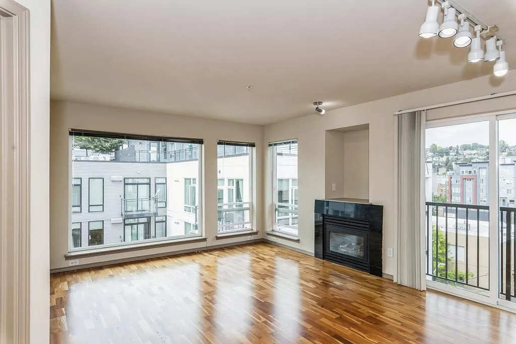 Live at Athena In Lower Queen Anne - 2 bedrooms — Photo 2