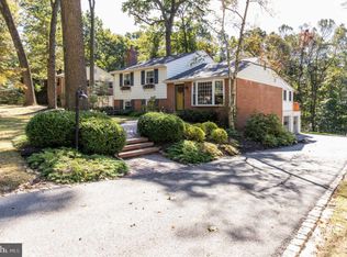 651 Crestwood Rd, Wayne, PA 19087