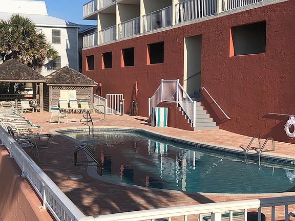 Swimming Pool and Hot Tub