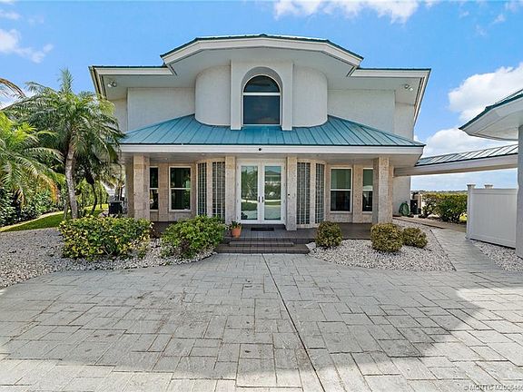 5th image of 2318 NW Bay Colony Ct