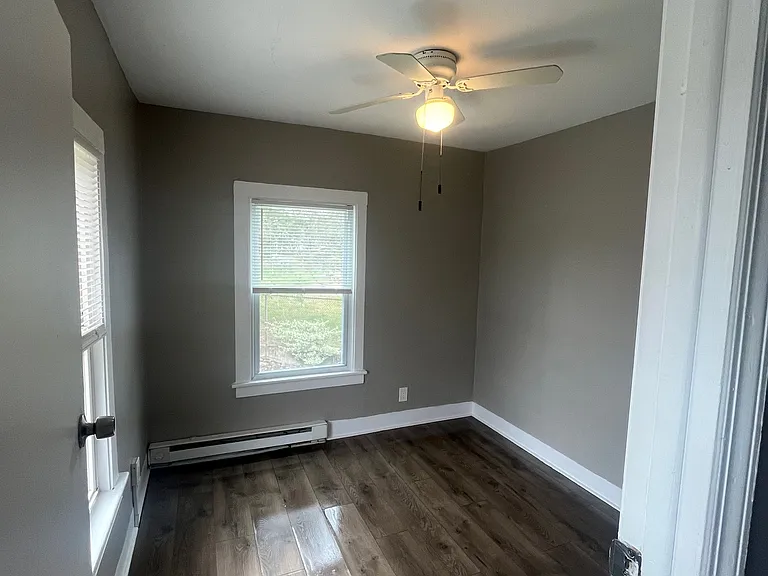 5 Walkers Ct — Photo 2