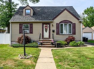 339 E 7th Ave, Roselle, NJ 07203