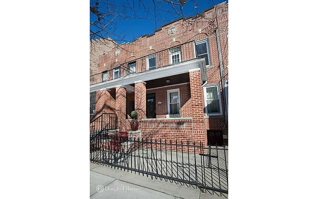 Rented by Douglas Elliman | media 28