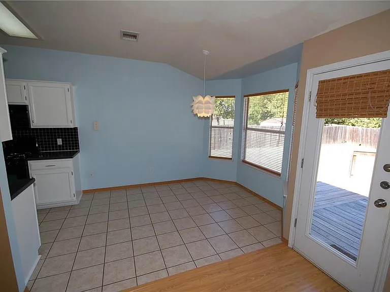 1202 Pathfinder Way — Photo 7