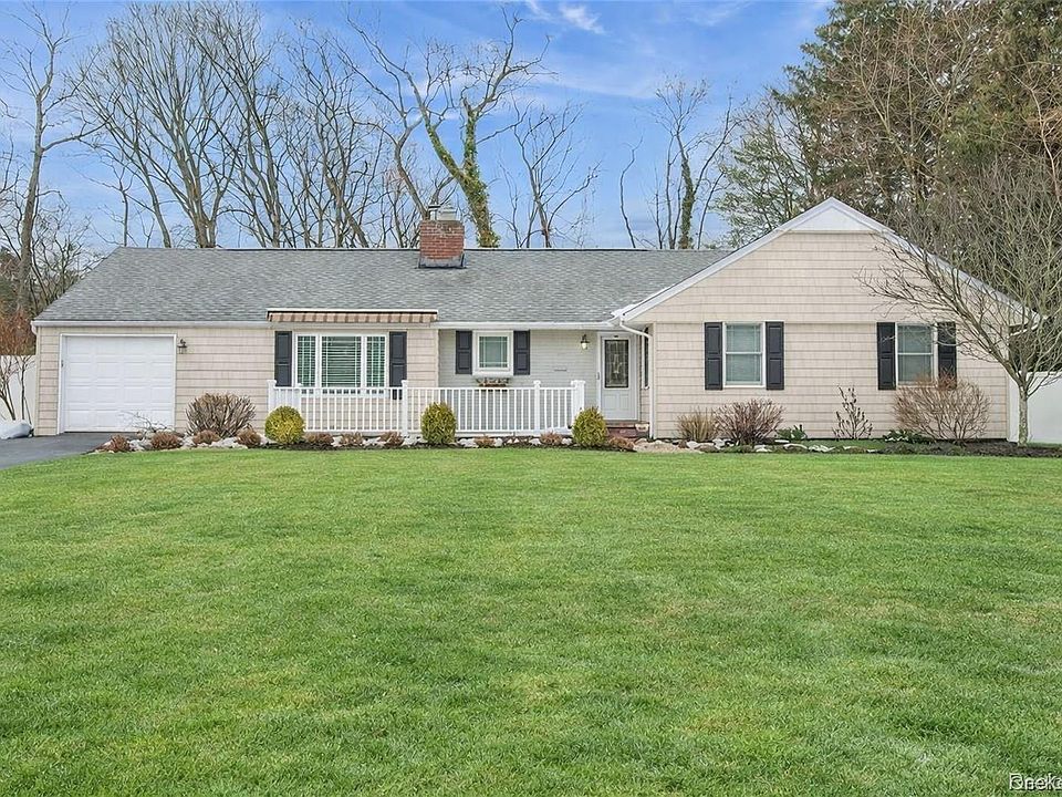 1st image of 9 Elm Lane NE